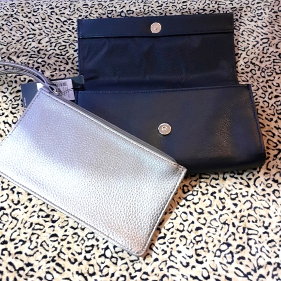 🌈NWT TAHARI WRISTLET - Picture 12 of 13